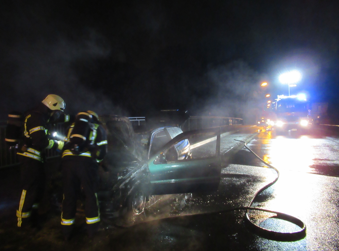Dinslaken: Unruhiger Jahreswechsel trotz Corona für Feuerwehr und Rettungsdienst!
