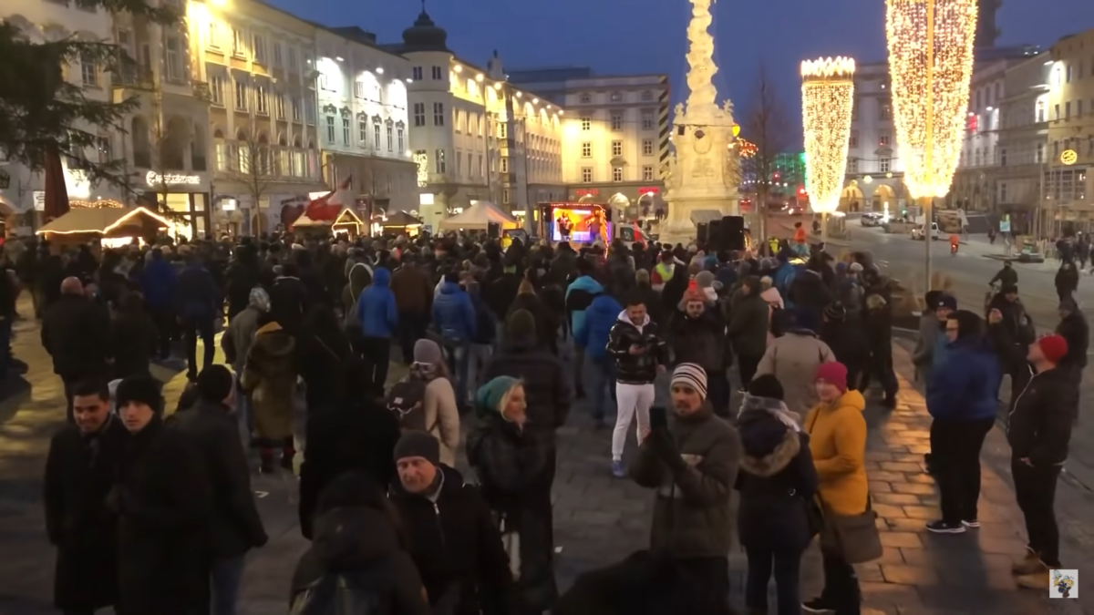Patrioten in Österreich stehen wieder auf! IMPRESSIONEN von der NEUJAHRSDEMO in LINZ am 01.01.2021!