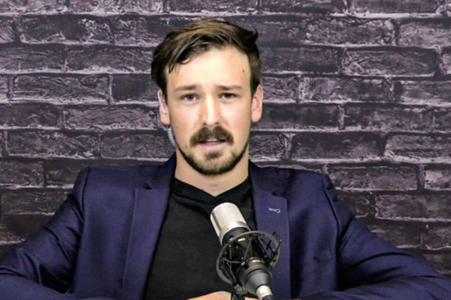 Nur PARLER-CEO verurteilt Zensur von Facebook- und Twitter-Oligarchen!