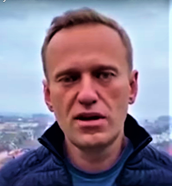 ENTHÜLLT: „Anti-Putin-Held“ Nawalny ist KEIN liberaler Demokrat – Hetze gegen Migranten! Vergleich mit „Kakerlaken“!