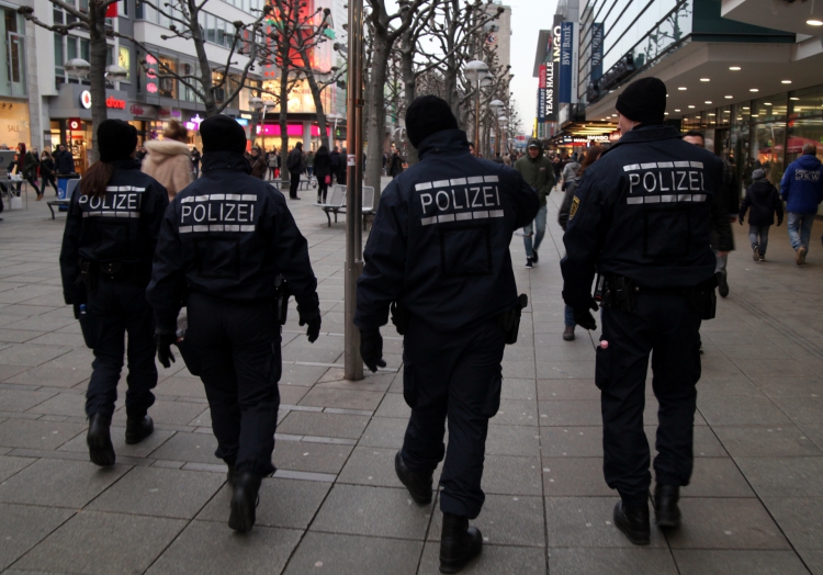 Laschet will innere Sicherheit zum Top-Thema machen