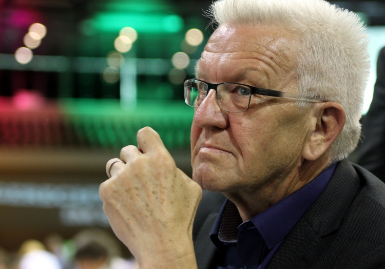 Lehrerpräsident zweifelt an Kretschmanns Schulöffnungsplan