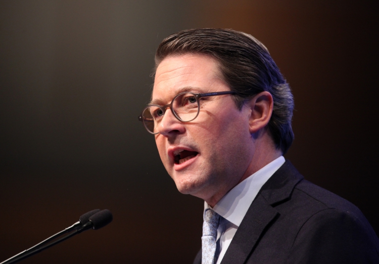 Hofreiter: Scheuer als Minister untragbar