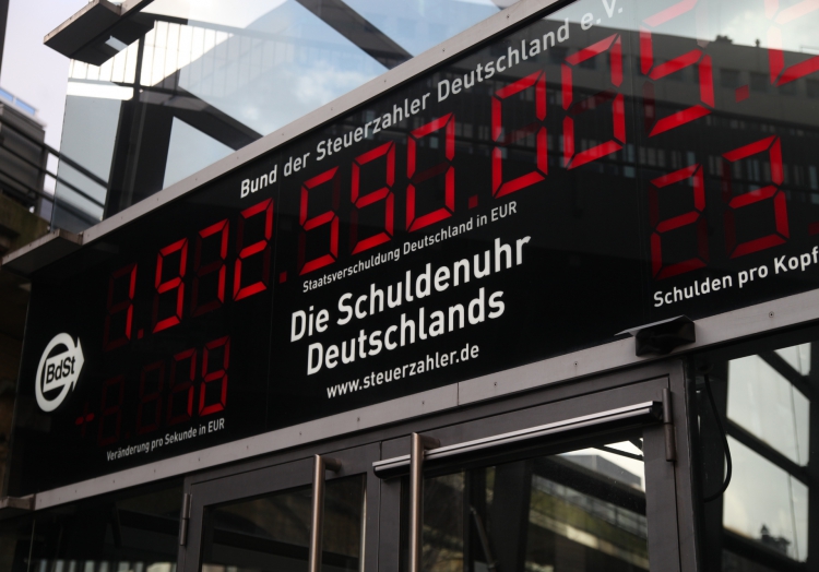 Kanzleramtschef will Schuldenbremse auf Jahre aussetzen