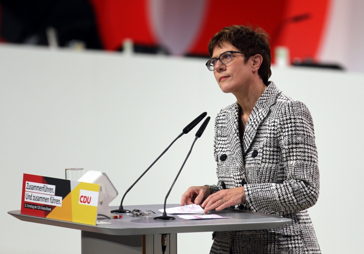 AKK wollte "nicht zu 110 Prozent" Kanzlerin werden