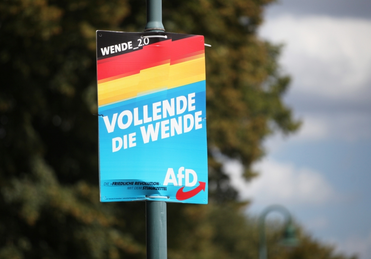 Seehofer will Gutachten zur AfD-Beobachtung nochmal prüfen
