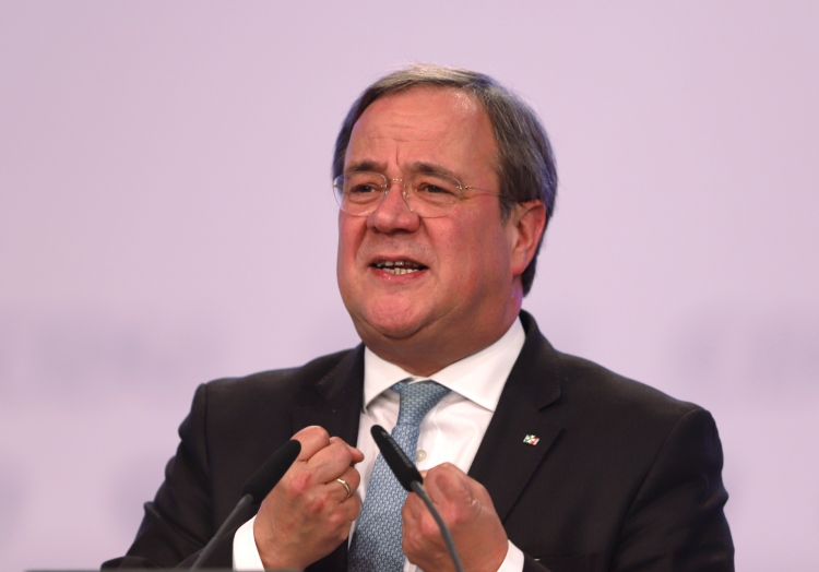 Laschet gegen Vorrechte für Geimpfte