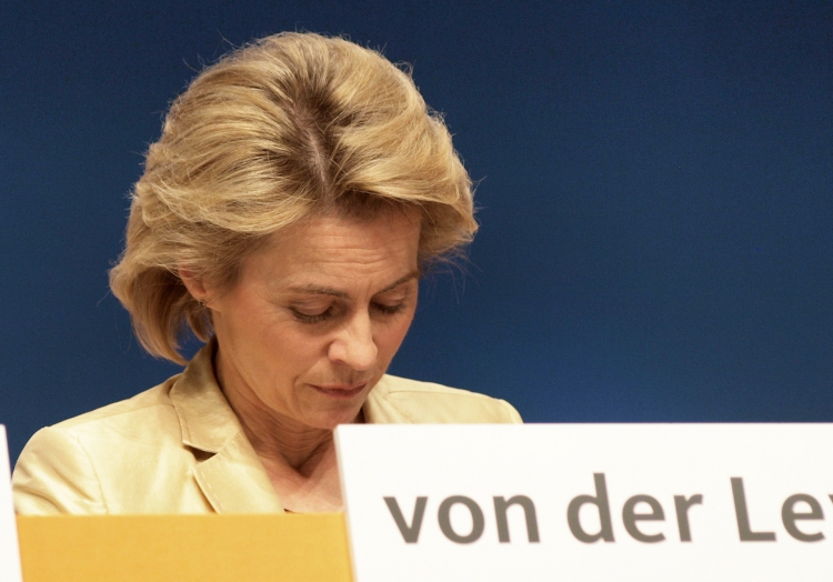 Wachsende Kritik an von der Leyen wegen Astrazeneca-Vertrag