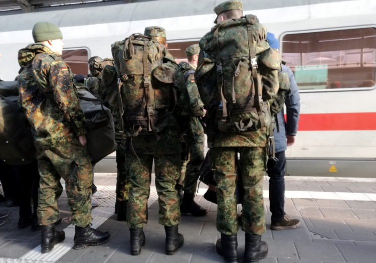 Bundeswehr stellt weniger Minderjährige ein