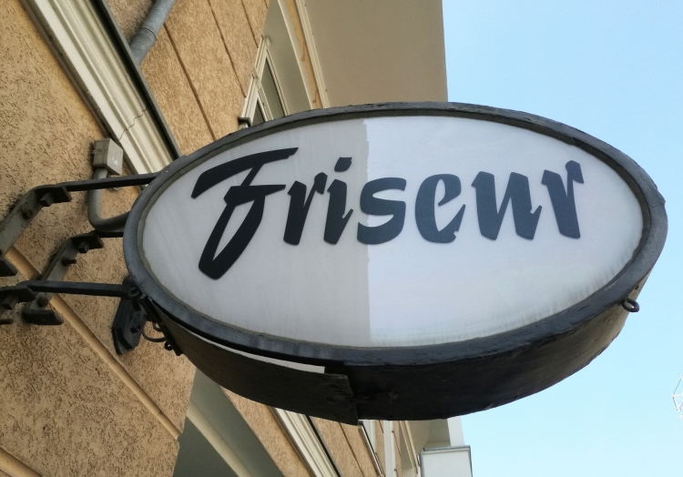 Haseloff will Friseure rasch wieder öffnen