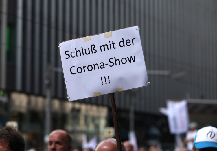 Bund befürchtet weitere Radikalisierung der "Querdenker"-Szene