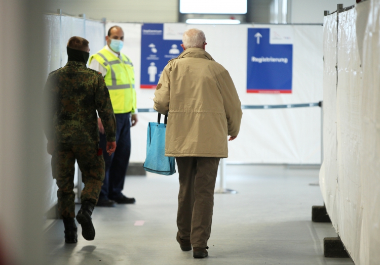 Lauterbach ruft zur Überarbeitung der Impfverordnung auf
