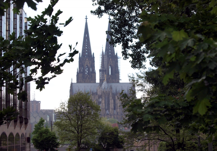 Köln überprüft jeden Coronatest auf mutierte Viren