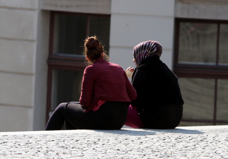 Berlins Innensenator hält Migrantenquote für verfassungswidrig