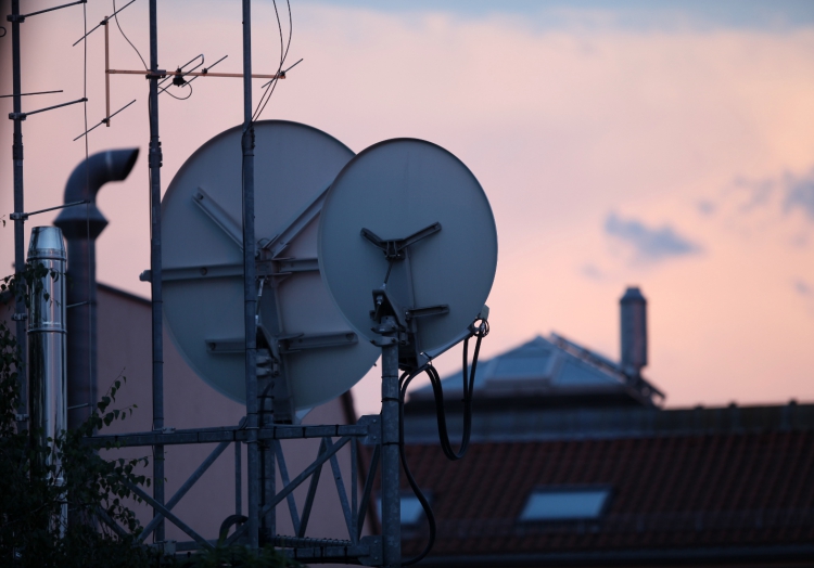 Scheuer für Satellitenanschluss-Gutschein bei schlechtem Internet