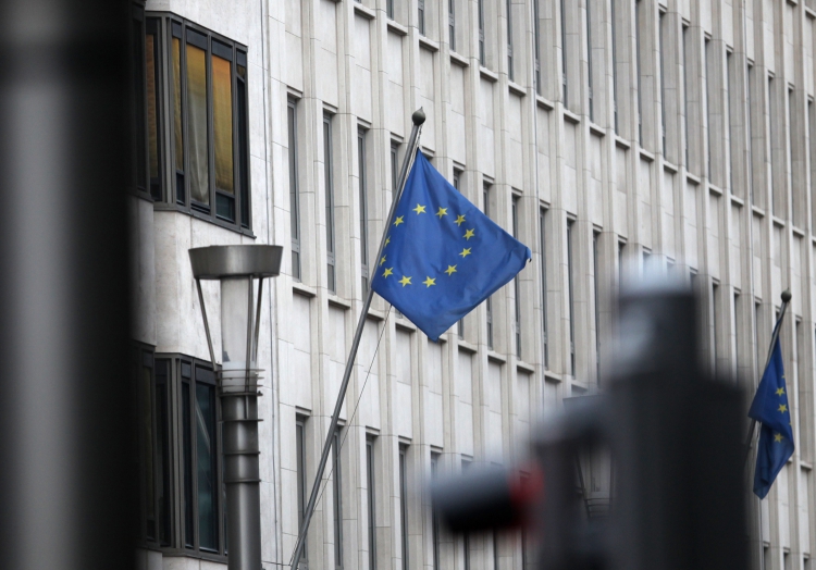 EU-Vertrag mit Astrazeneca soll sehr verbindlich sein