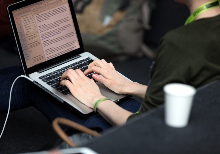Berlins Regierender drängt Arbeitgeber zu Homeoffice
