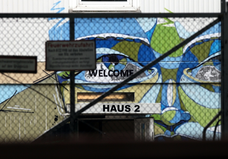 BMI: Zahl der Abschiebungen 2020 halbiert
