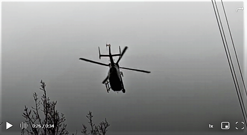 Video aus Rüsselsheim: Polizeihubschrauber am Main, Kontrollflug oder wird nach einer Person gesucht?