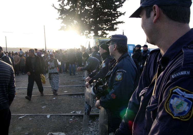 Griechische Regierung verteidigt Zustände in Flüchtlingslagern