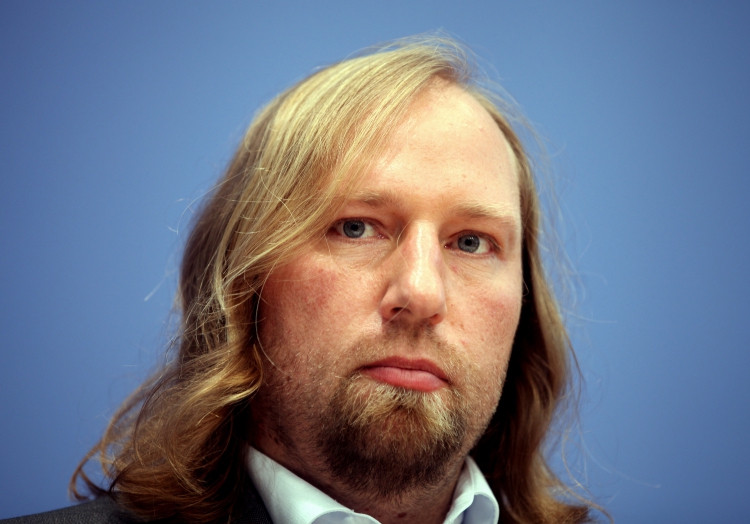 Grünen-Fraktionschef Hofreiter fordert "Impf-Bazooka"