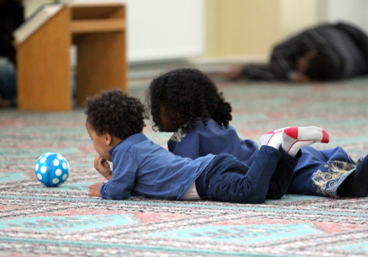 2,4 Millionen Kinder und Jugendliche wachsen fremdsprachig auf