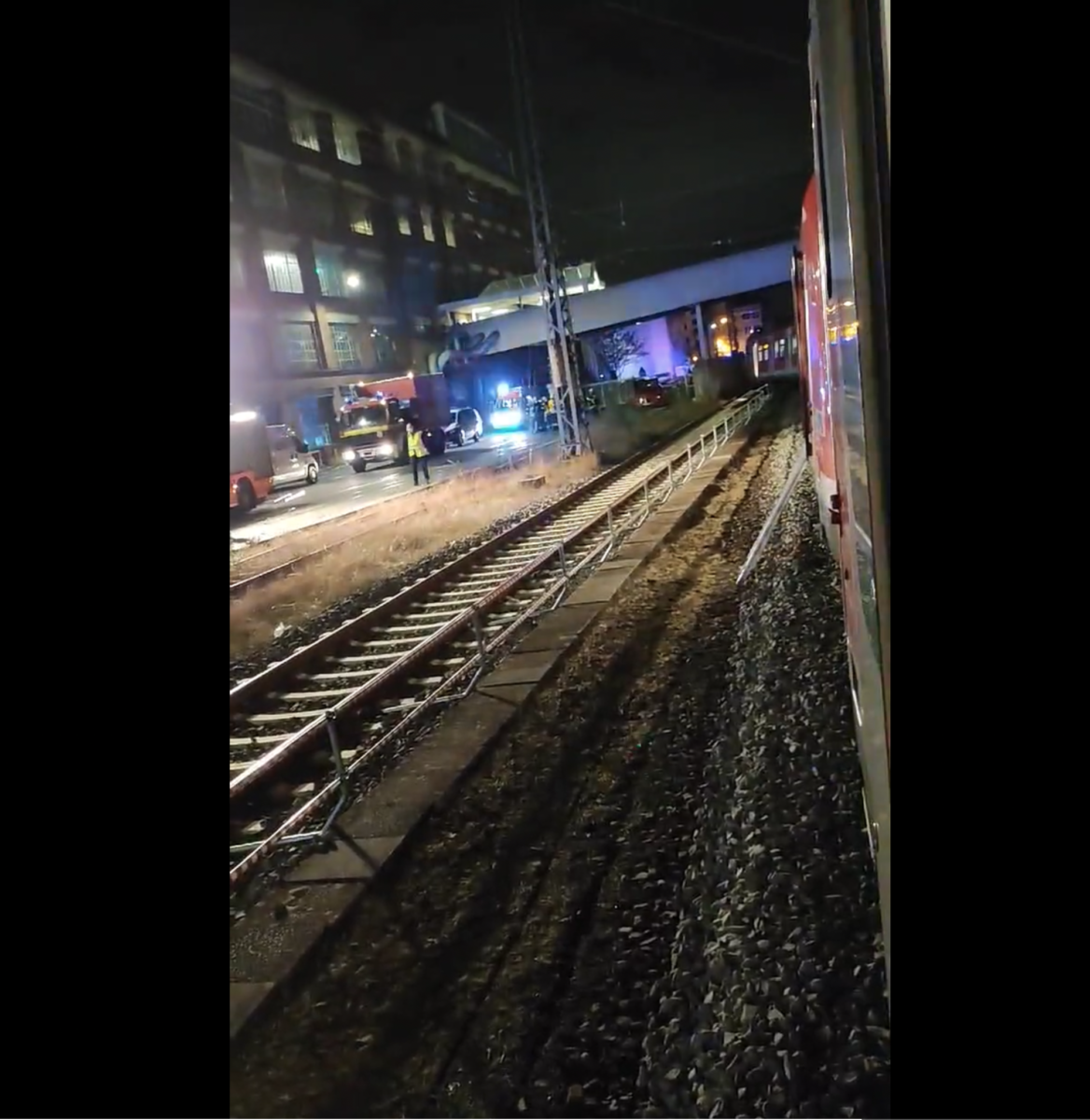 Marodes Hessen! S-Bahn entgleist in Rüsselsheim! Erste Videos!