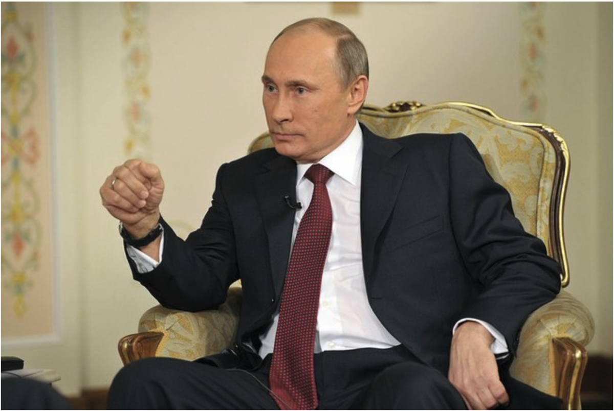 Russische Behörden verhaften Antikriegsdemonstranten, da die Bürger einen wirtschaftlichen Zusammenbruch befürchten!