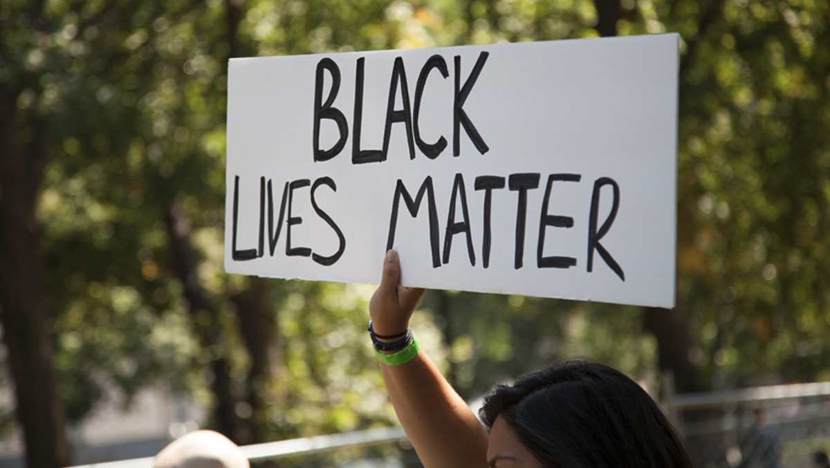 ENTHÜLLT: BLM-Führer verschwendeten Millionen für eine kalifornische Villa, die sie geheim halten wollten!