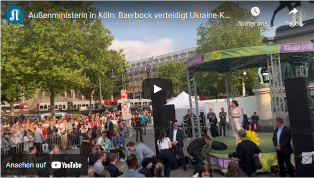 Außenministerin in Köln: Baerbock verteidigt Ukraine-Kurs – lauter Protest am Heumarkt
