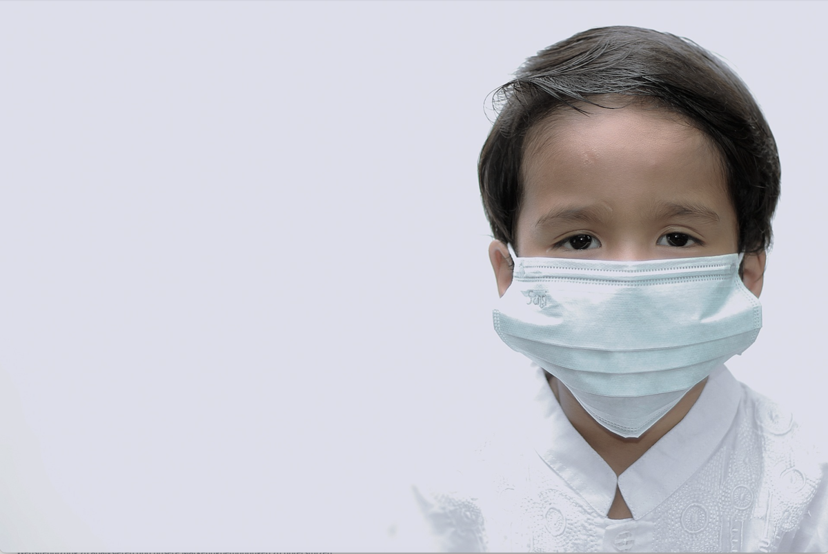 Folgen der Maskenpflicht: Mikroplastik in den Lungen!