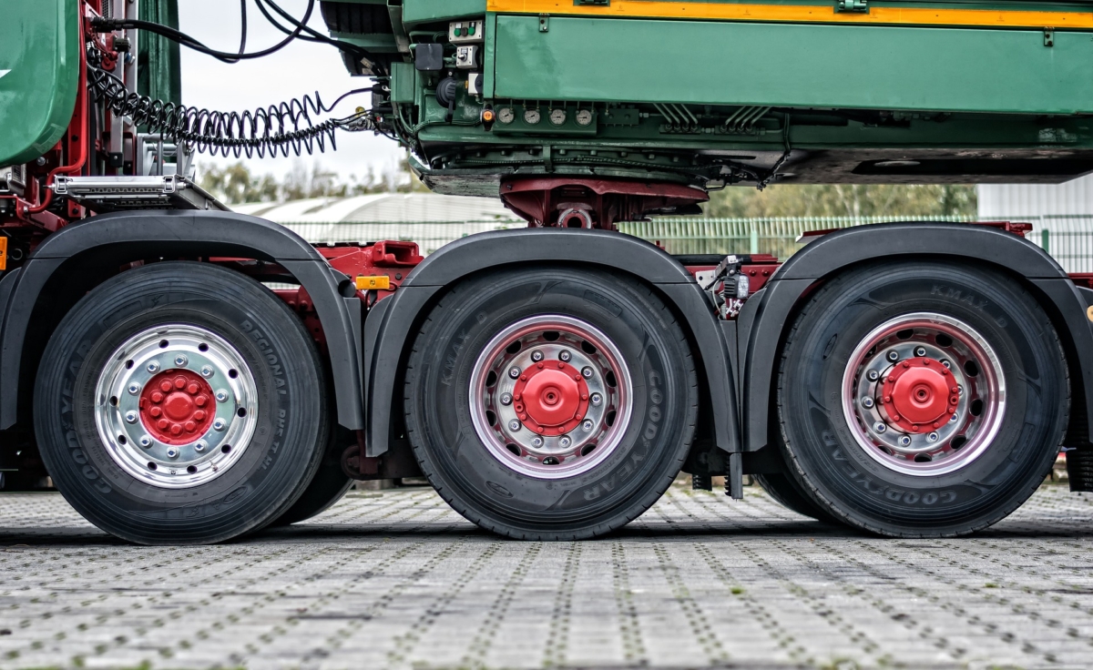 Betrunkener LKW-Fahrer mit 4,99 Promille randaliert auf Rastplatz Merenberg!