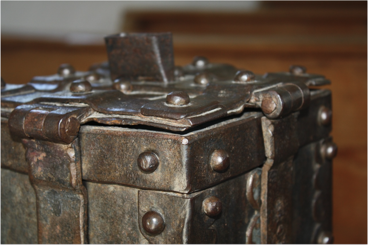 München: Bulgaren ohne festen Wohnsitz plünderte Opferstöcke in Kirchen!