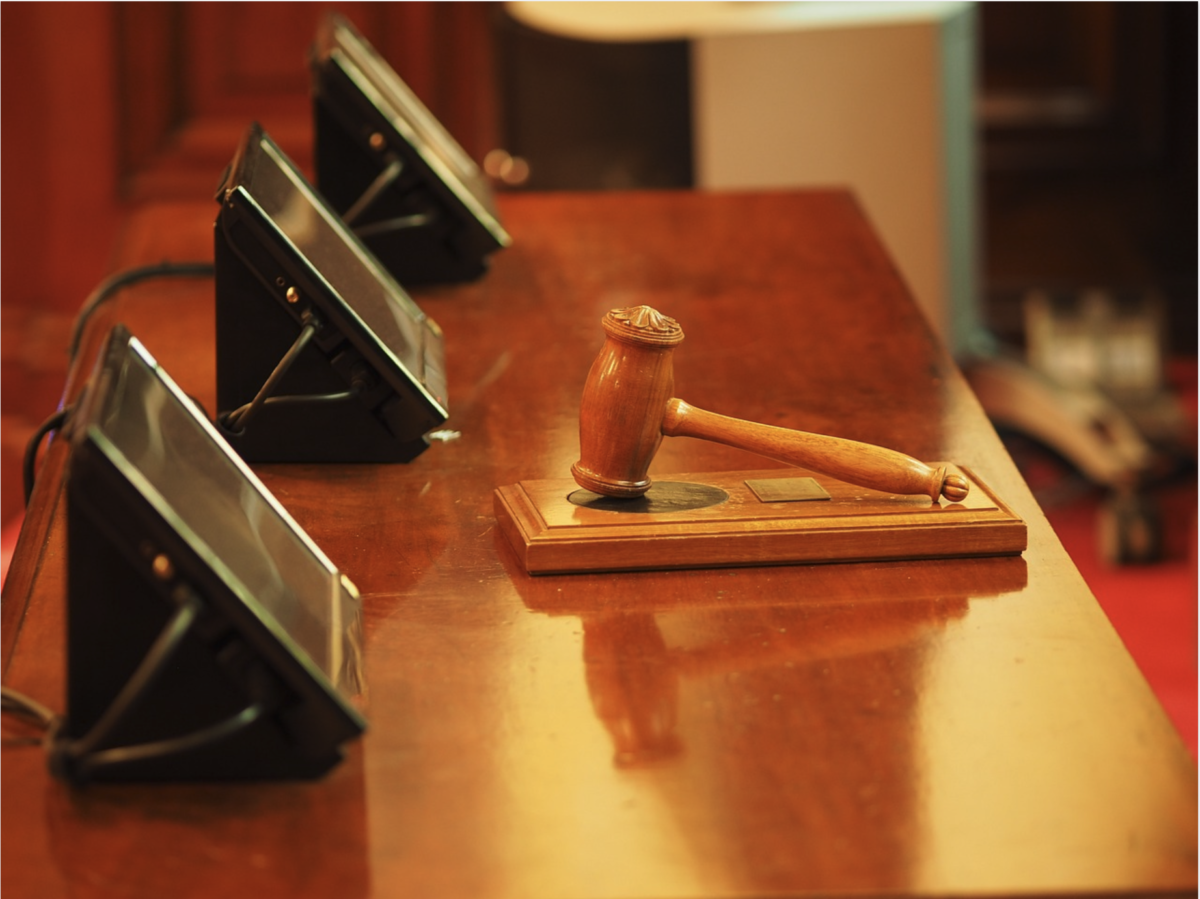 Urteil: „Dritter Weg“ muss Reichsflagge in Hilchenbach vorläufig nicht entfernen!