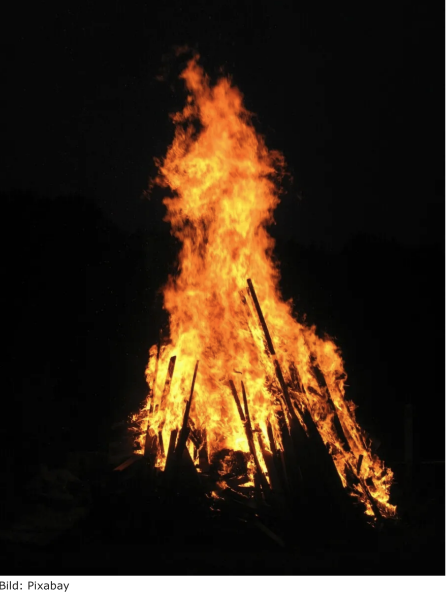 Wirf das Kreuz ins Osterfeuer!