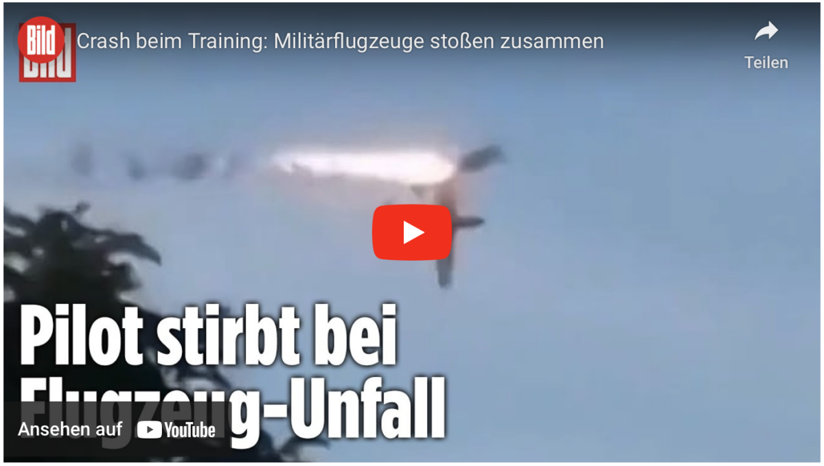 Crash beim Training: Militärflugzeuge stoßen zusammen