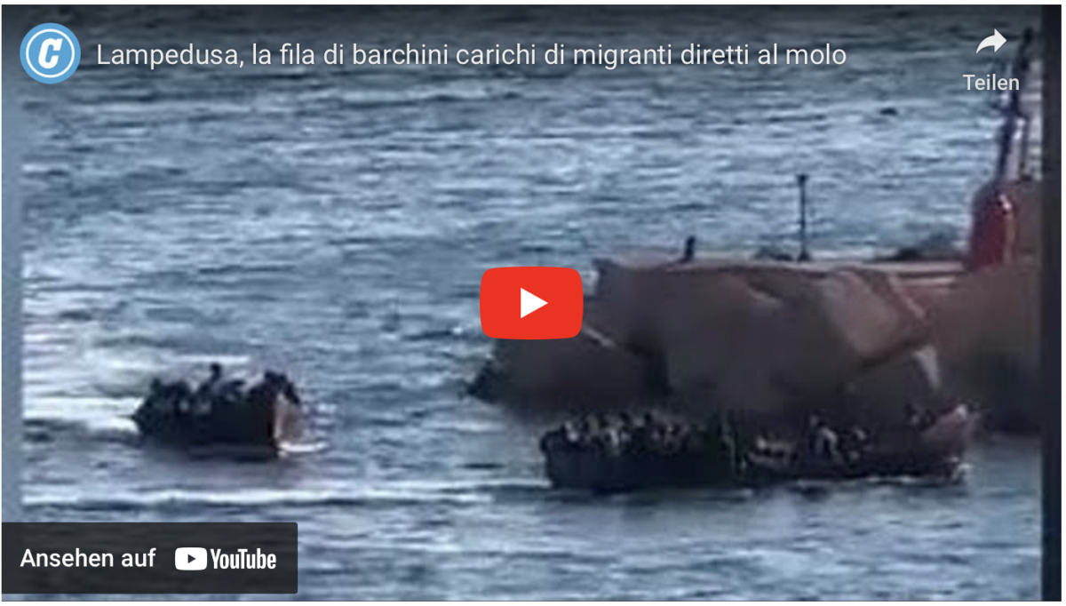 Lampedusa, die Reihe der mit Migranten beladenen Lastkähne auf dem Weg zur Anlegestelle!