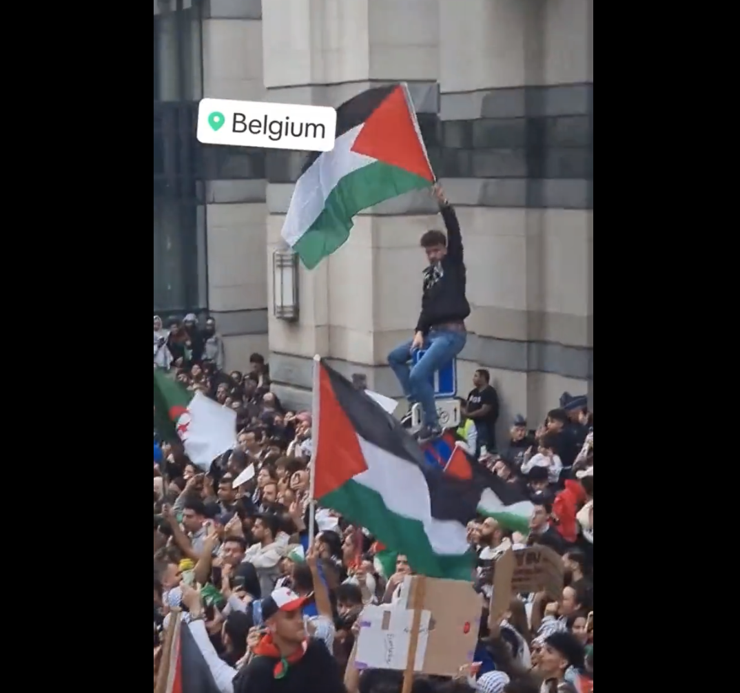 Zur Erinnerung: Menschen, die vor sowas gewarnt haben, wurden von Politik und Medien mit Nationalsozialisten gleichgesetzt.