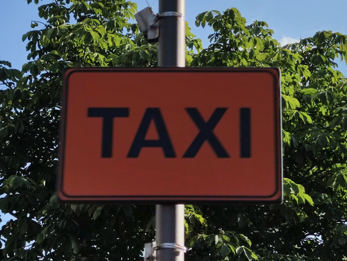 Bad Schwalbach: Taxi-Fahrer mit Messer bedroht!
