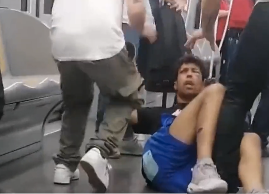In Mailand belästigt Cultural Enrichment die Mädchen im Zug, findet aber die falschen Italienerinnen.
