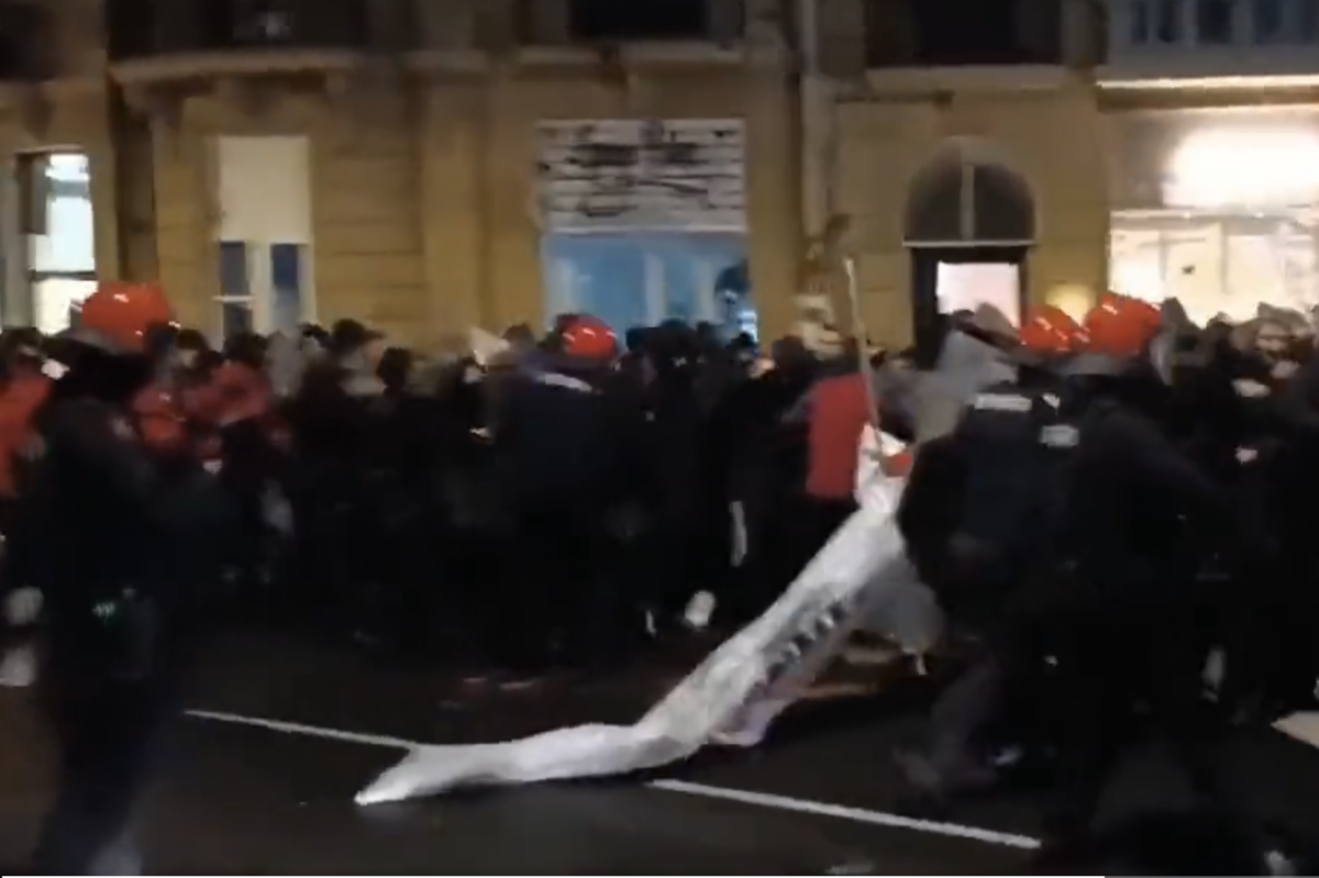 Muslimische Facharbeiter greifen die Polizei im Baskenland, Spanien, an. Warum sind sie so gewalttätig?