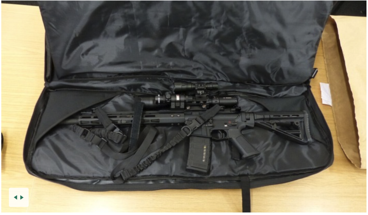 Heikler Dachbodenfund Zollfahnder stellen Sturmgewehr und Munition in Privathaus sicher!