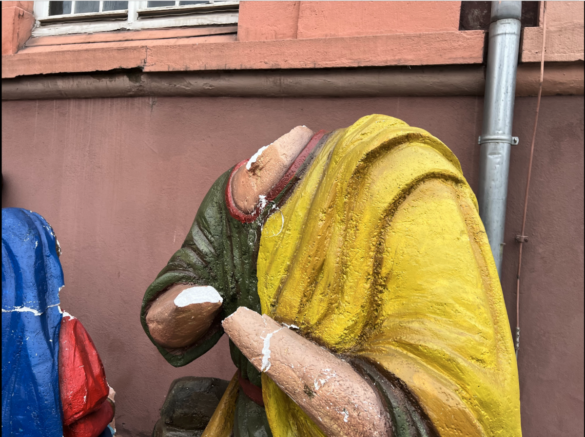 Rüsselsheim: Weihnachtskrippe beschädigt!