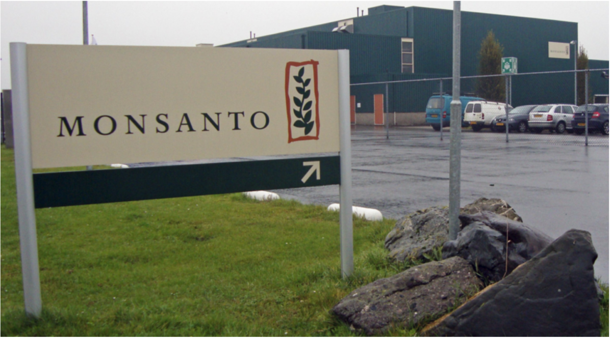 Monsanto wurde angewiesen, 857 Millionen Dollar an 7 Menschen zu zahlen, die für immer giftigen Chemikalien ausgesetzt waren!