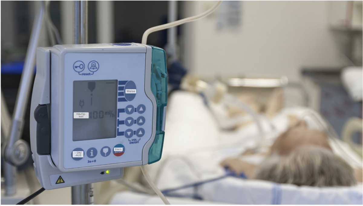 Krankenschwester bestätigt, dass COVID-19-Krankenhausprotokolle und -Impfstoffe während der Pandemie zahlreiche Patienten getötet haben