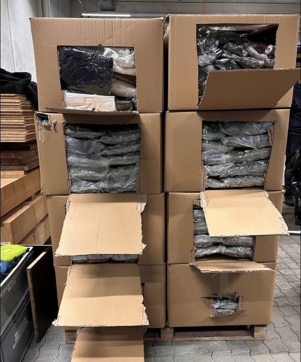 Eine halbe Tonne Marihuana in Kleidung versteckt – LKW-Fahrer in Untersuchungshaft!