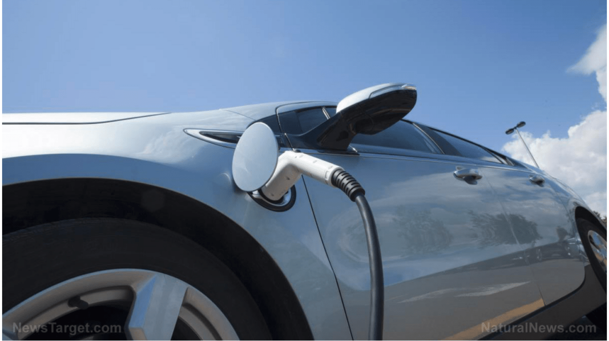34 % der Besitzer von Elektroautos in Deutschland sind in diesem Jahr wieder auf Verbrennungsmotoren umgestiegen