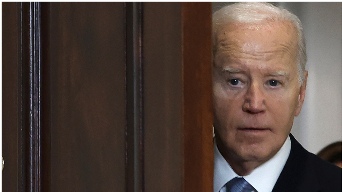 Ehemaliger Biden-Berater gibt zu, dass das Weiße Haus die Öffentlichkeit wegen des kognitiven Verfalls des Präsidenten „in die Irre“ hat