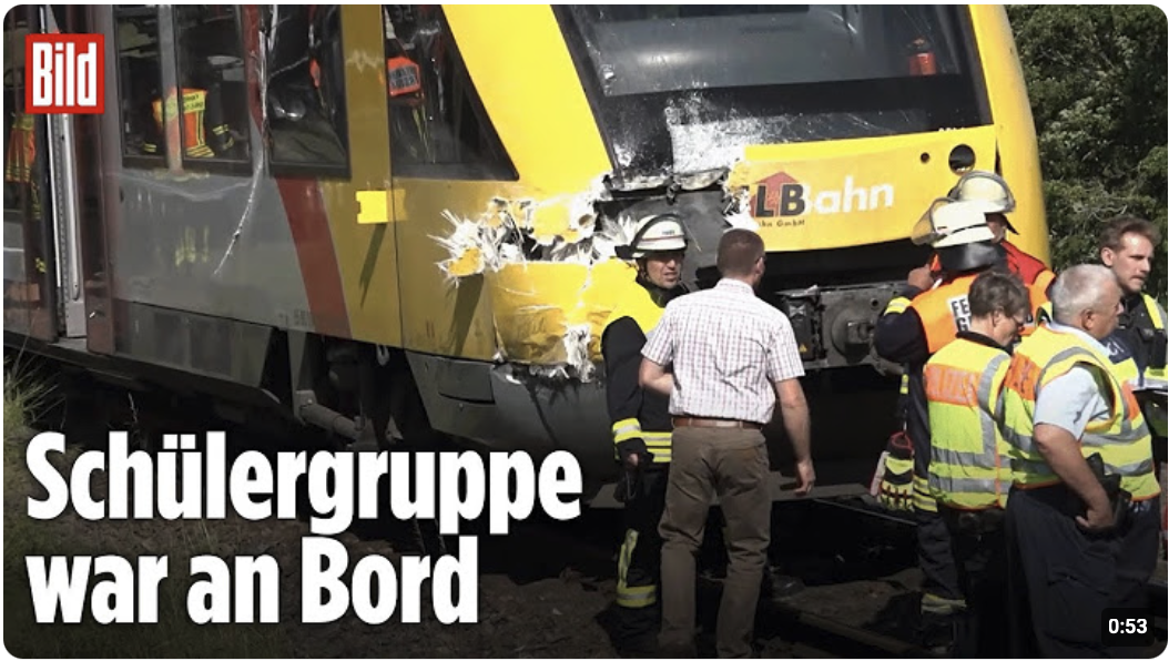 Gersfeld: Zug kracht in Lastwagen