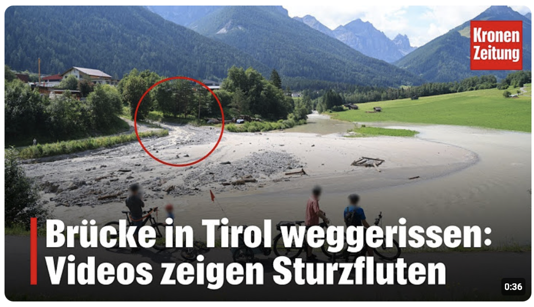 Brücke weggerissen: Videos zeigen Sturzfluten 